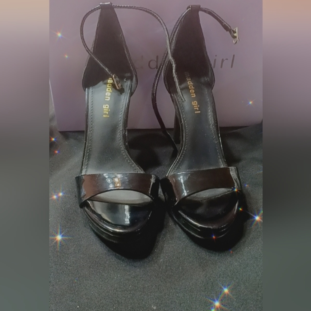 Madden Girl Size 7 Black High Heel
